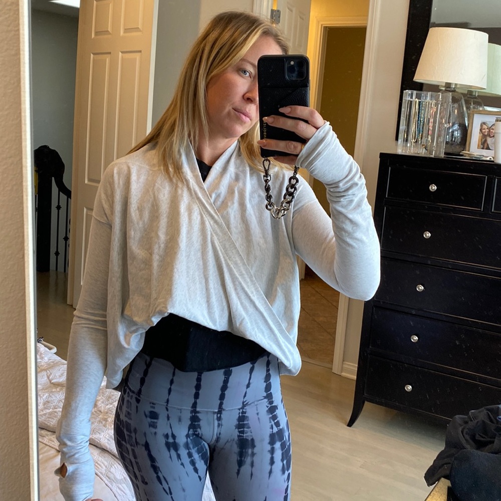 Long sleeve pullover